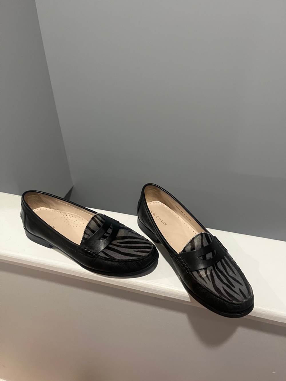 Cole Haan real fur dyed hair calf size 8 Black Zebra-Print Women's Loafers